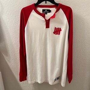 Undefeated - Long sleeve Henley baseball shirt - size Medium